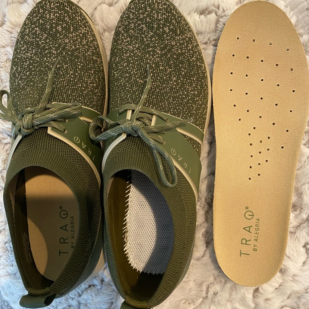 Algeria Traq Qool Olive Fitness Shoe size 41.